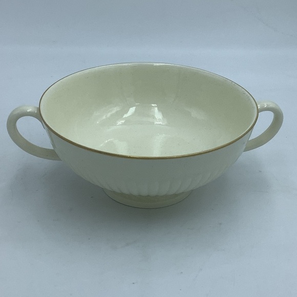 Vintage Wedgwood England Edme Two Handled Soup Bowl on Pedestal - Picture 1 of 10